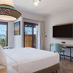Doubletree By Hilton Bodrum Isil Club Ultra 5*