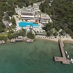 Üdülőközpont Doubletree By Hilton Bodrum Isil Club Ultra 5*