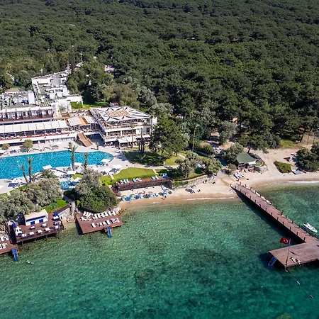 Doubletree By Hilton Bodrum Isil Club Ultra Üdülőközpont 5*
