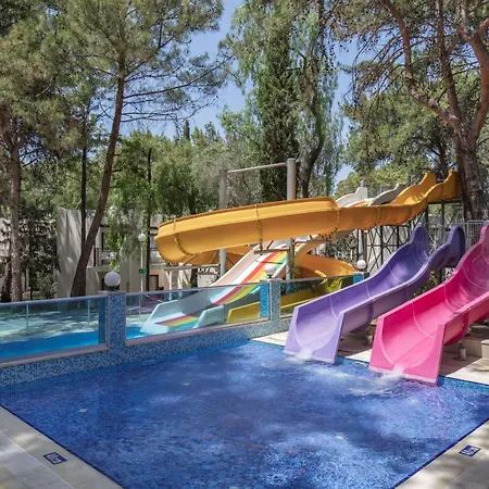 Semesteranläggning (resort) Doubletree By Hilton Bodrum Isil Club Ultra
