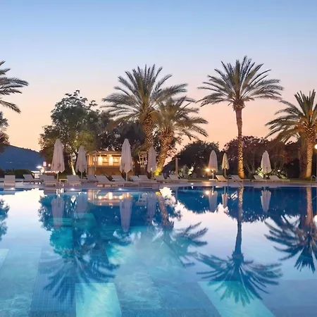 Üdülőközpont Doubletree By Hilton Bodrum Isil Club Ultra Torba